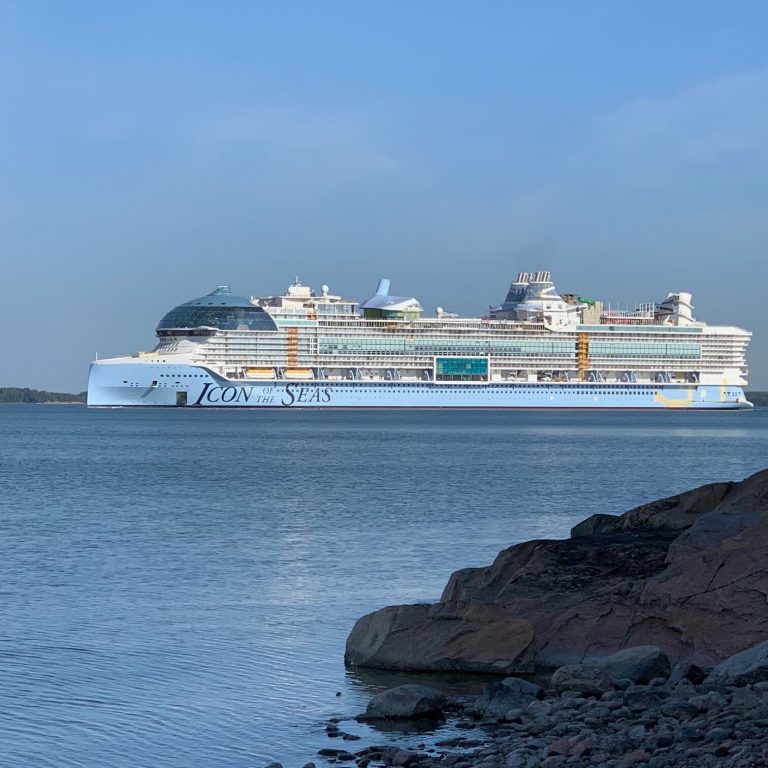 Royal Caribbean’s LNG-powered vessel kicks off sea trials in Finland