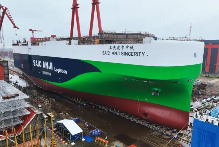 Jiangnan launches SAIC Anji's LNG-powered car carrier