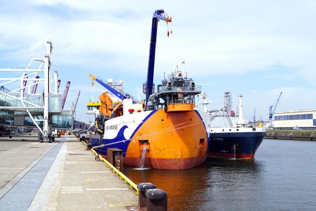 Titan completes first STS LNG bunkering ops in Hamburg - LNG Prime