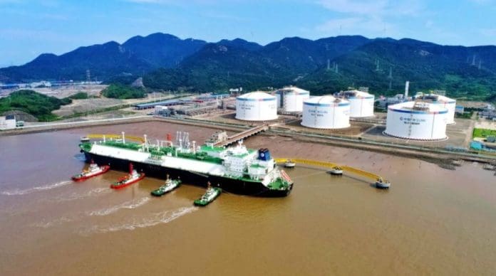 China's CNOOC Loads First Large LNG Carrier At Zhejiang Import Terminal ...