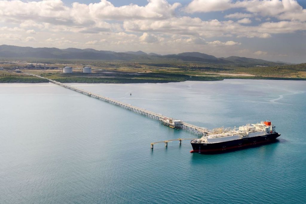 Santos sells 2.6 percent stake in PNG LNG to Kumul
