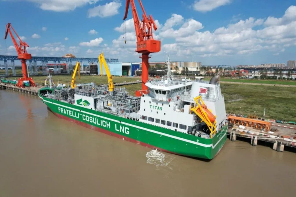 Fratelli Cosulich takes delivery of first LNG bunkering ship in China