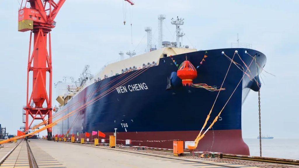 Hudong-Zhonghua delivers LNG carrier to CSSC Shipping
