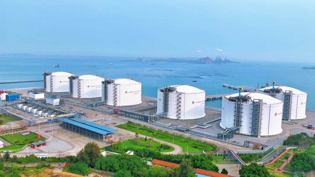 CNOOC and Engie complete yuan-settled LNG deal