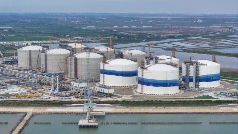 China's LNG imports drop in September