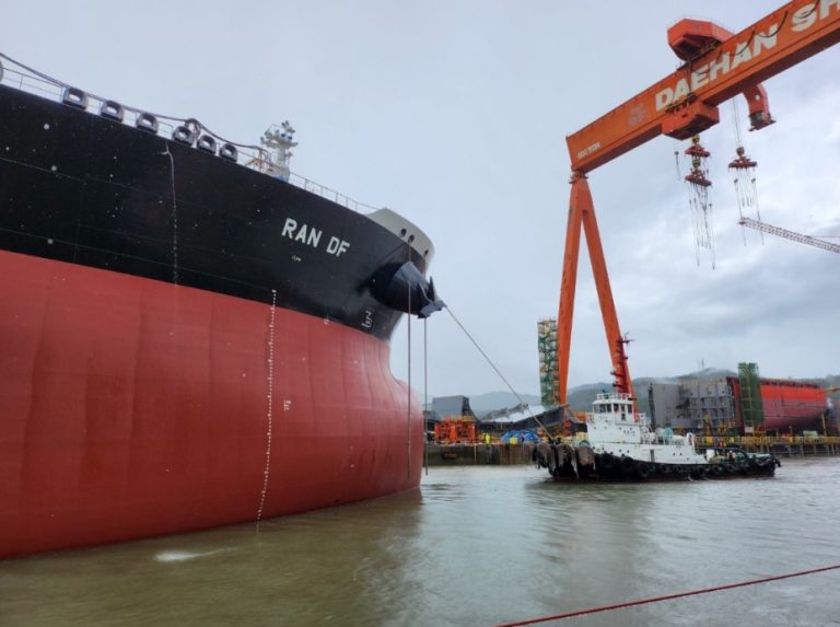 TEN takes delivery of first LNG-powered Aframax in South Korea