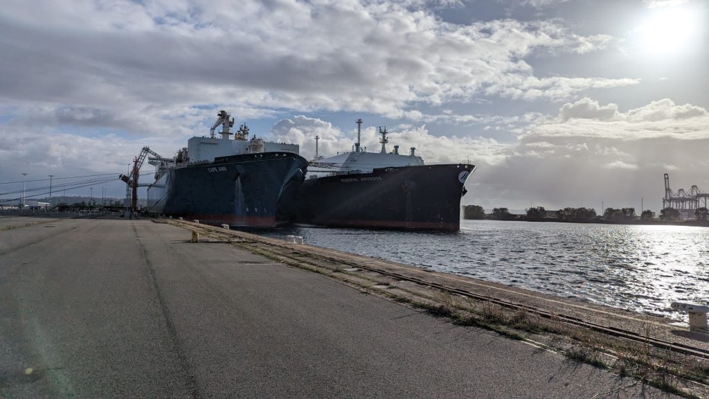 Update France's Le Havre FSRU receives first LNG carrier