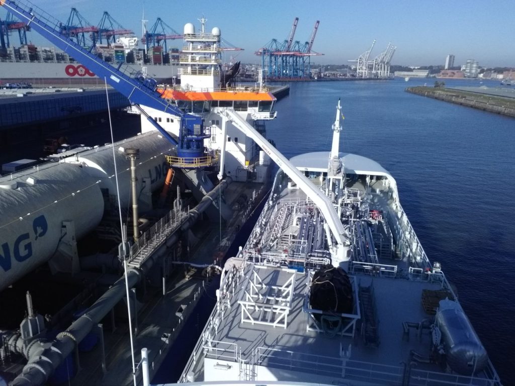Gasum wraps up first LNG bunkering ops in Hamburg