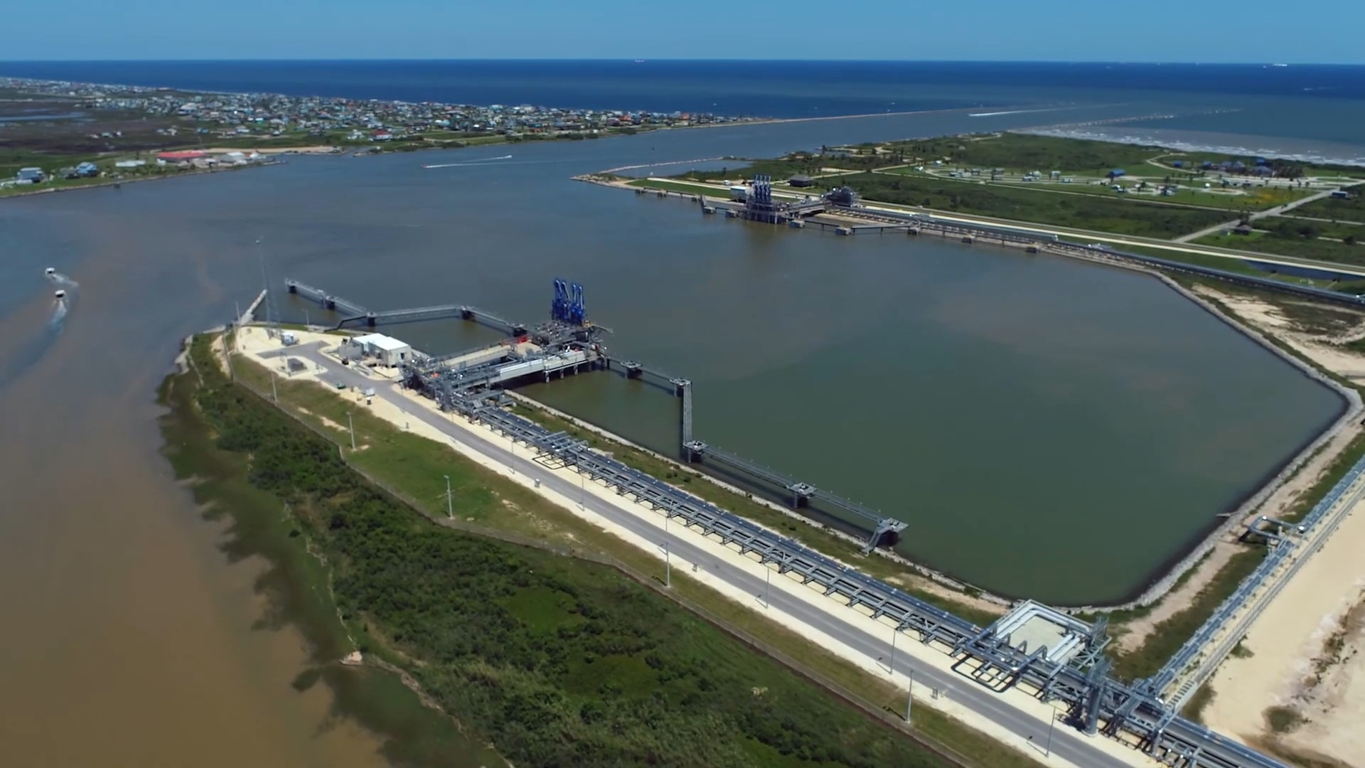 Freeport LNG gets OK to return second jetty to service