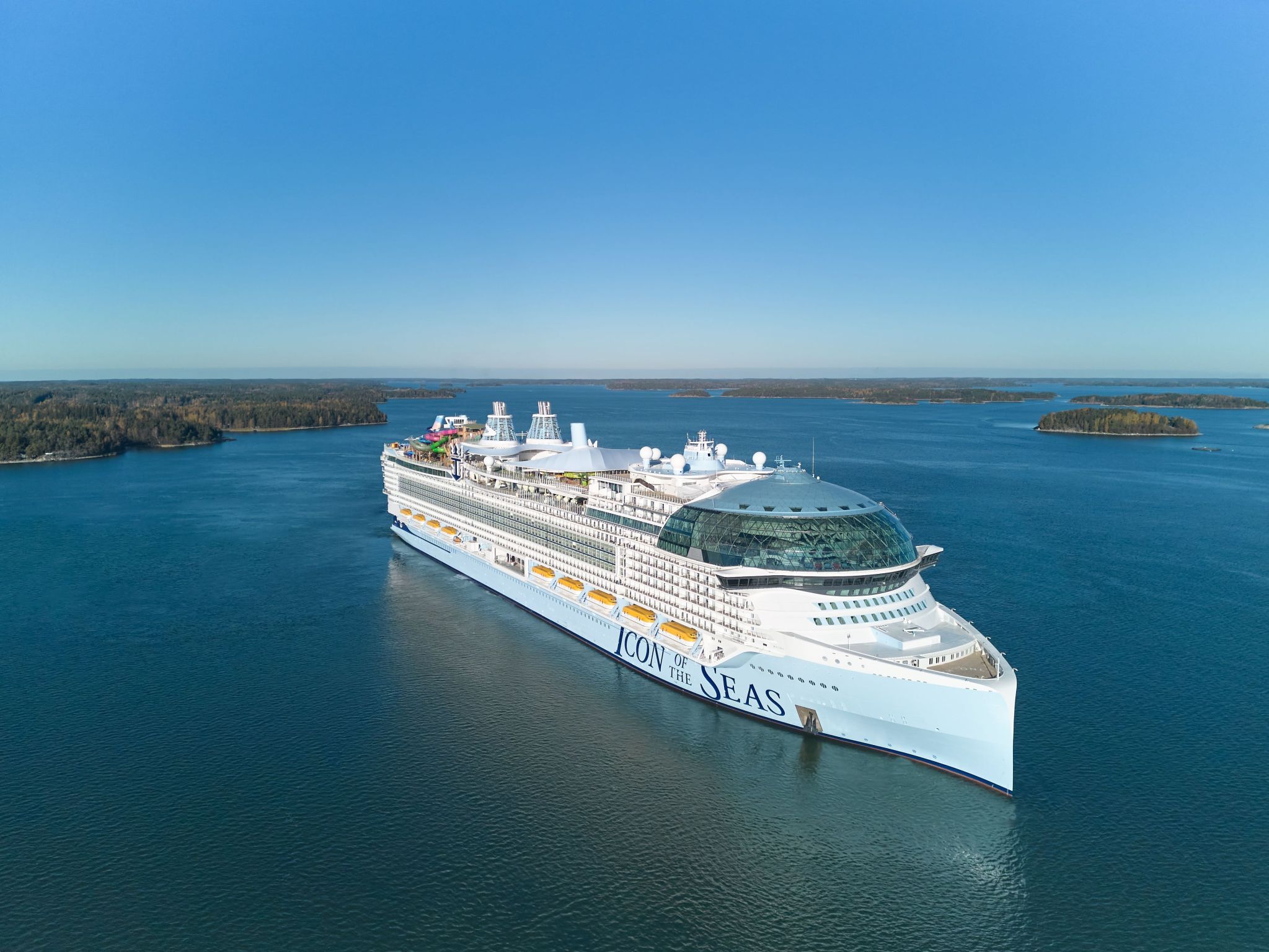 Royal Caribbean takes delivery of LNG-powered giant in Finland