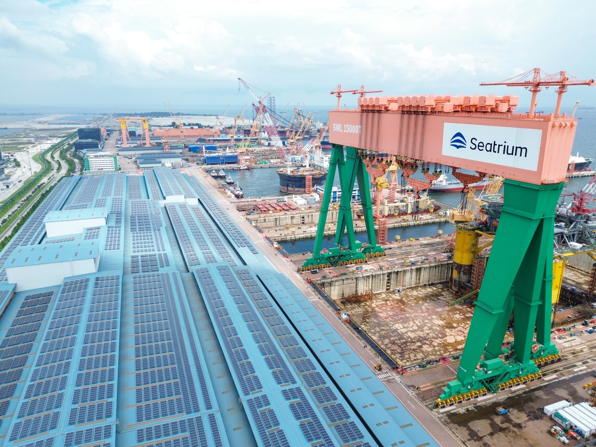 Seatrium wins LNG carrier contracts from BP, Seapeak