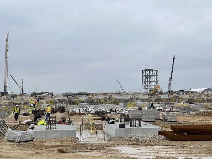 Cheniere's Corpus Christi LNG expansion project almost 50 percent complete