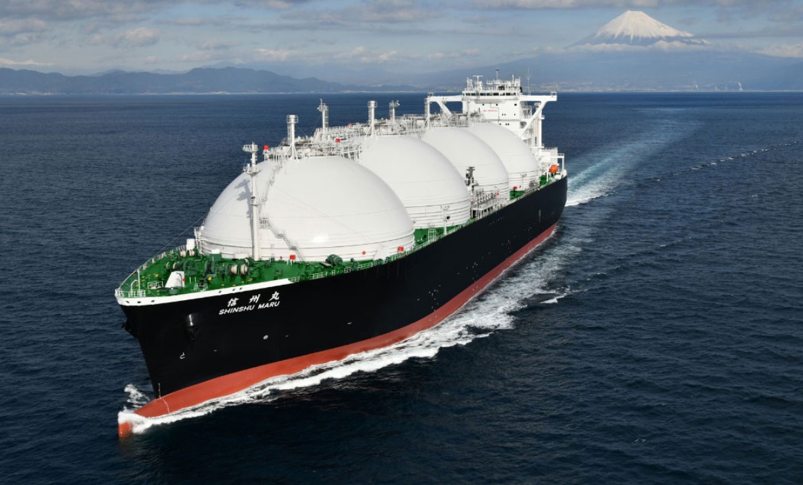 Japan's November LNG imports decline