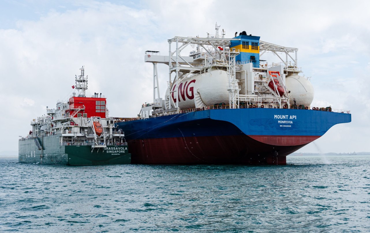 Singapore’s Pavilion wraps up first op with MOL’s LNG bunkering ship