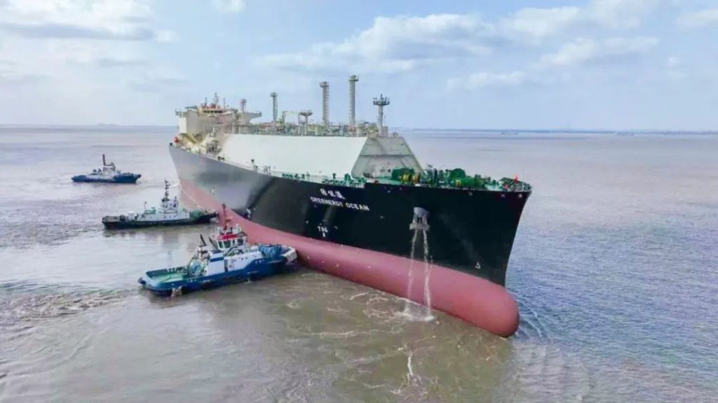 MOL's LNG carrier nearing completion in China