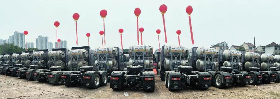 China's CIMC Enric scores large tank order for LNG-powered trucks
