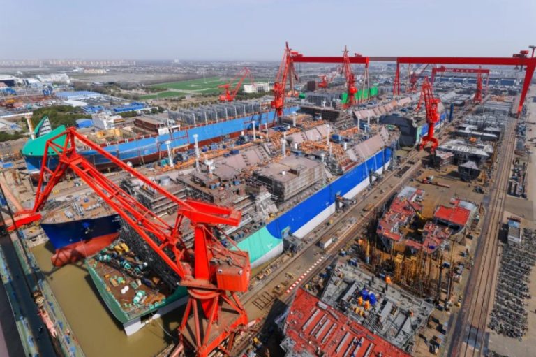 Hudong-Zhonghua launches two LNG carriers
