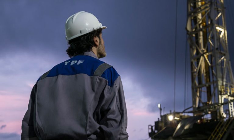 YPF expects FID on first phase of Argentina LNG project in 2025