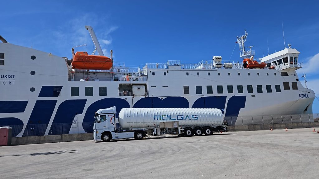 Molgas expands LNG bunkering network with first Italian op