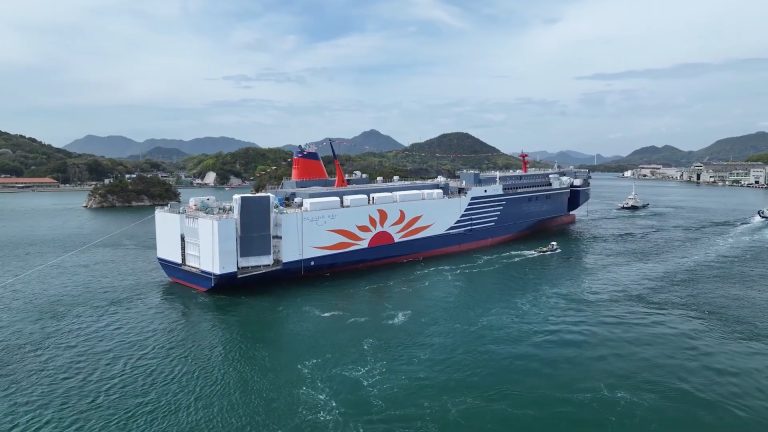 MOL says third LNG-fueled ferry to enter service in early 2025
