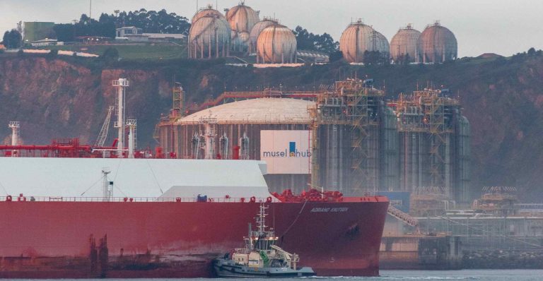 Spain’s El Musel LNG terminal in first reloading op