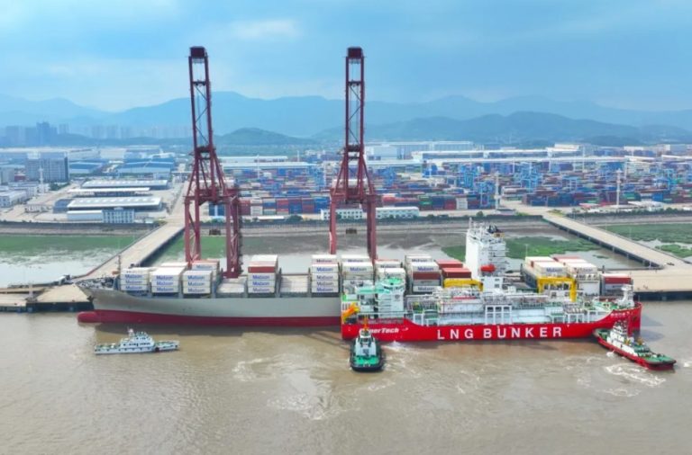 CNOOC's new LNG bunkering vessel wraps up first op