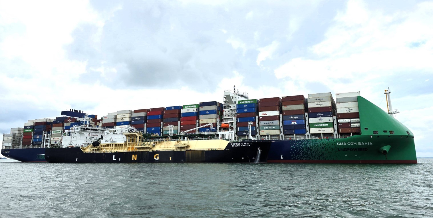 Singapore’s FueLNG completes 200th STS bunkering operation