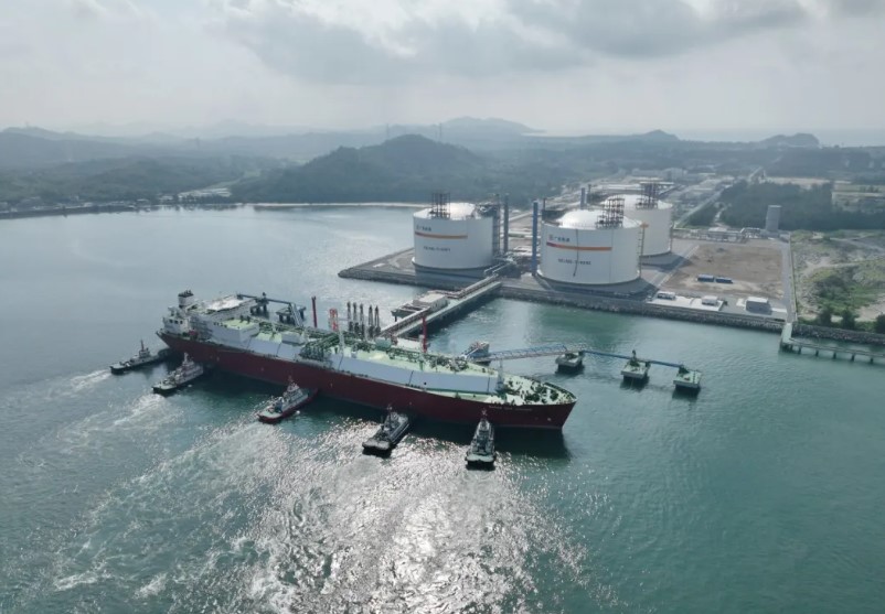 China's Huizhou LNG terminal gets commissioning cargo