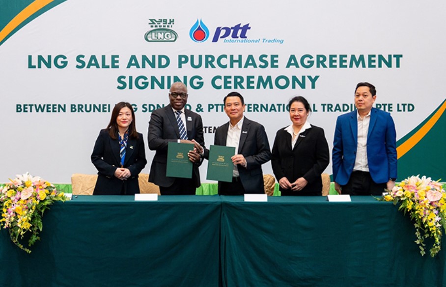 Brunei LNG inks first supply deal with Thailand's PTT