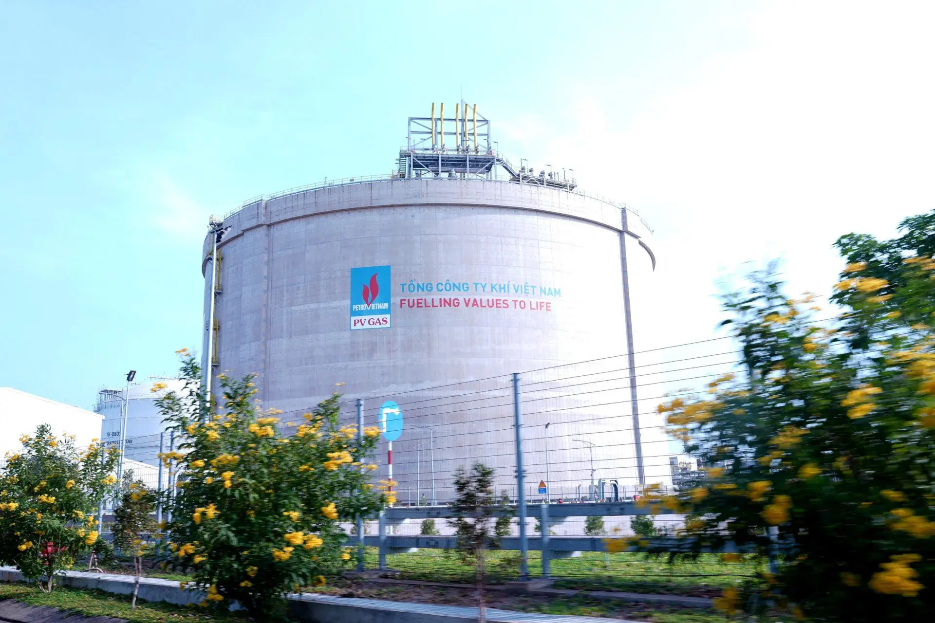 PetroVietnam in LNG supply talks with Cheniere