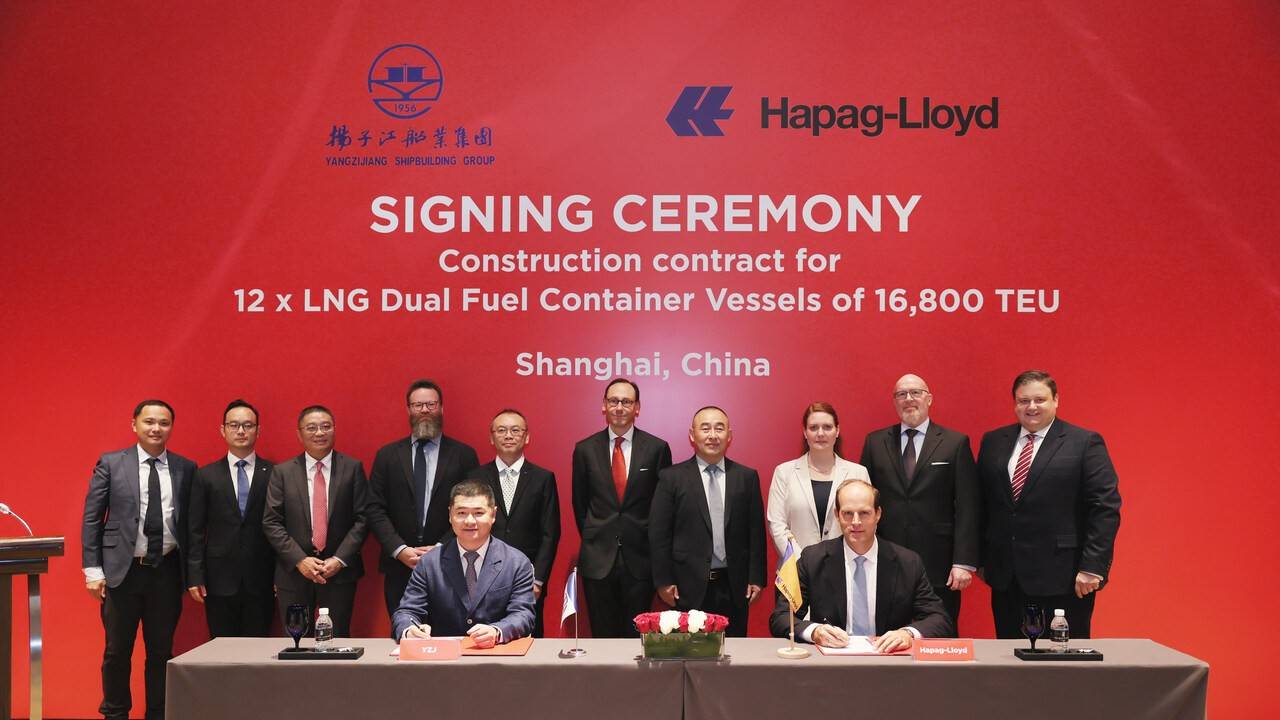 Germany's Hapag-Lloyd orders 24 LNG-powered containerships in China