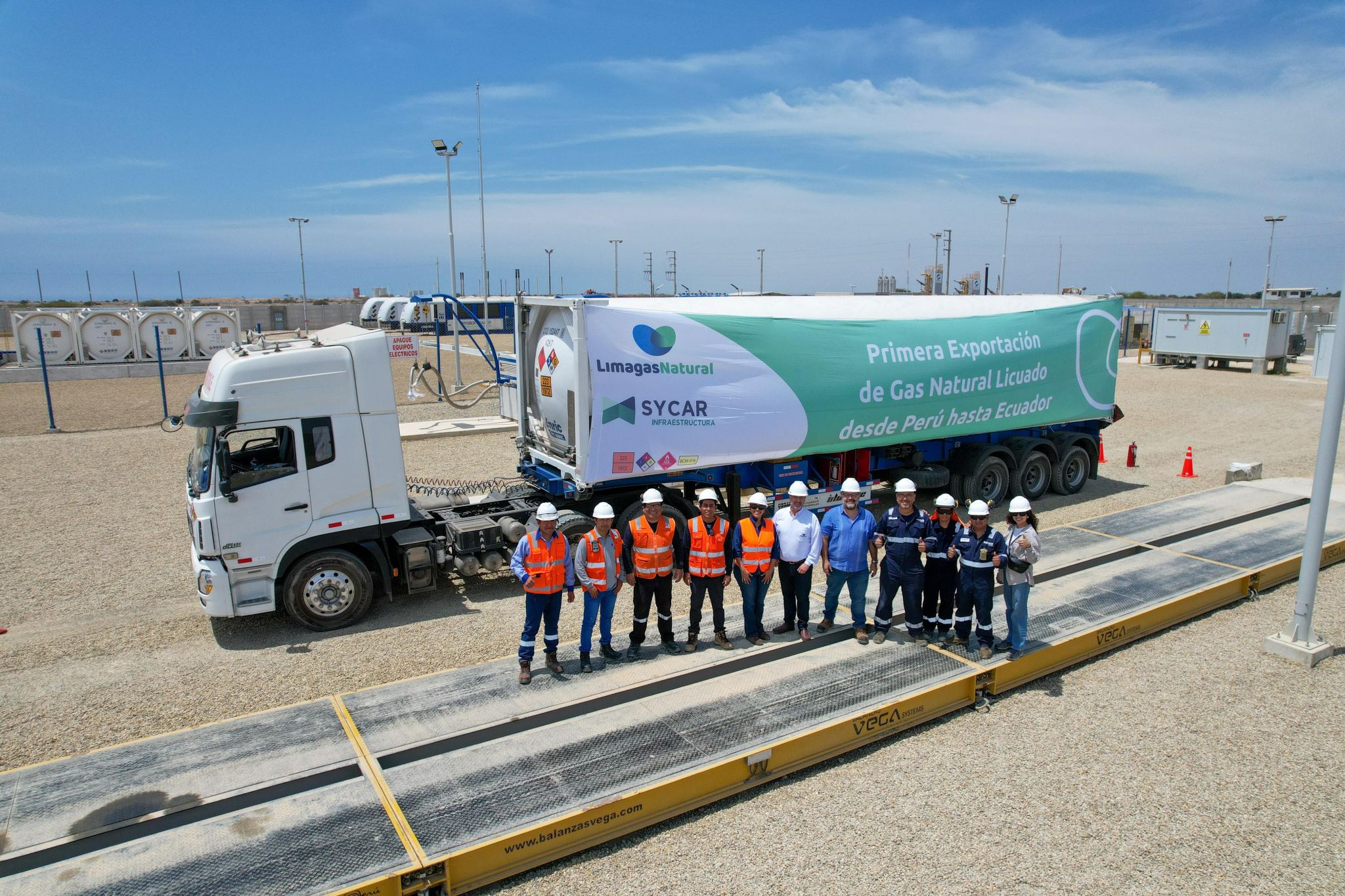 Sycar trucks LNG from Peru to Ecuador