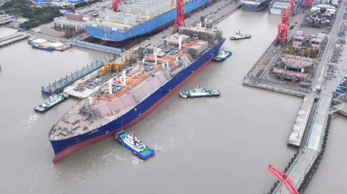 Hudong-Zhonghua launches two LNG carriers