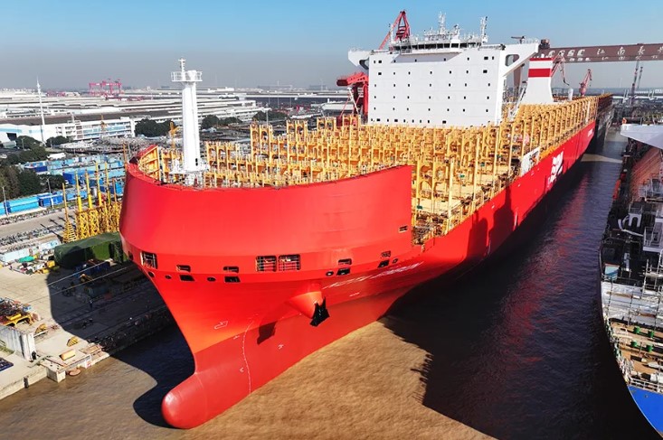 Jiangnan launches PIL’s LNG-fueled containership