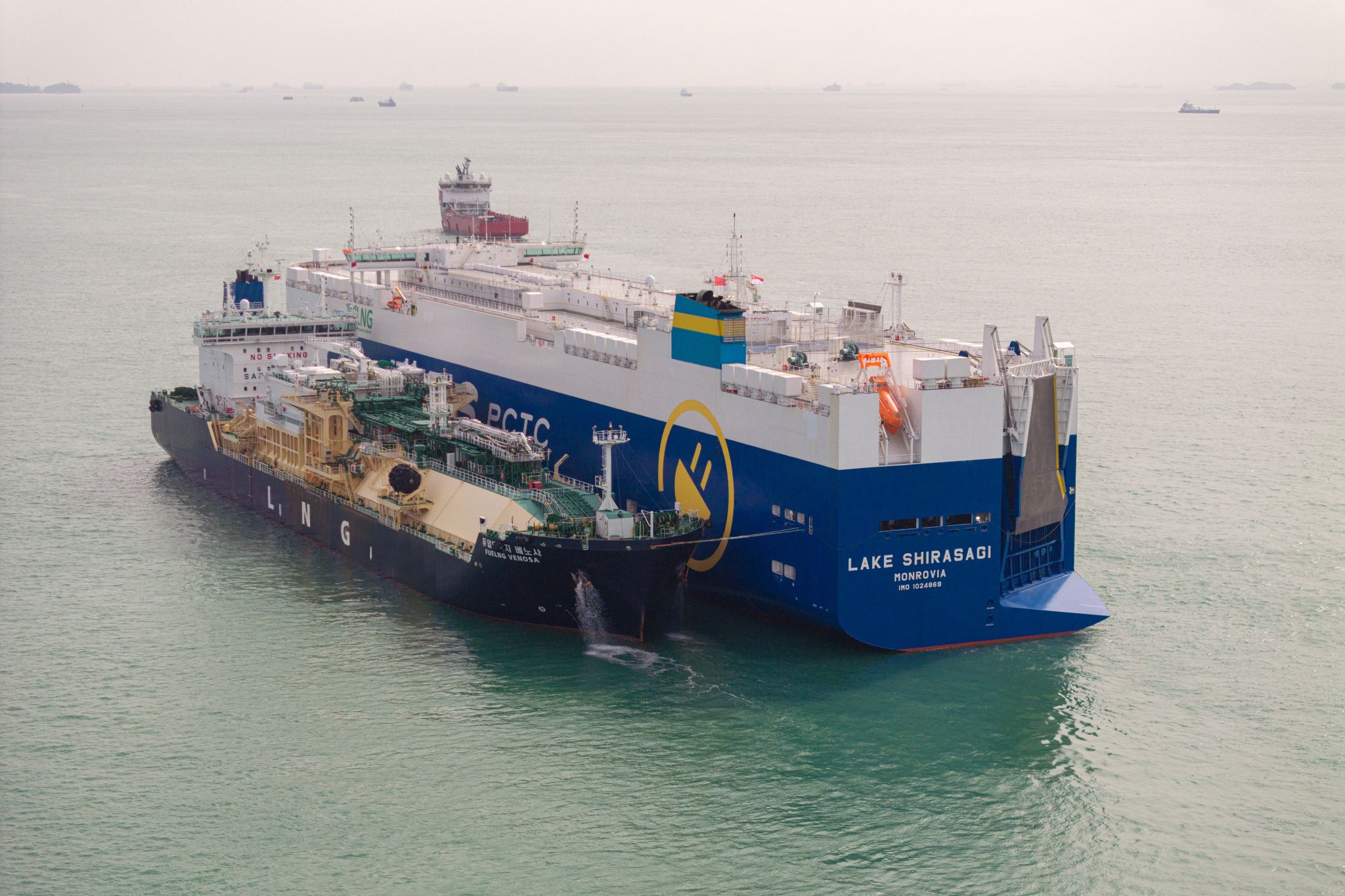 Singapore’s FueLNG, EPS in milestone LNG bunkering op