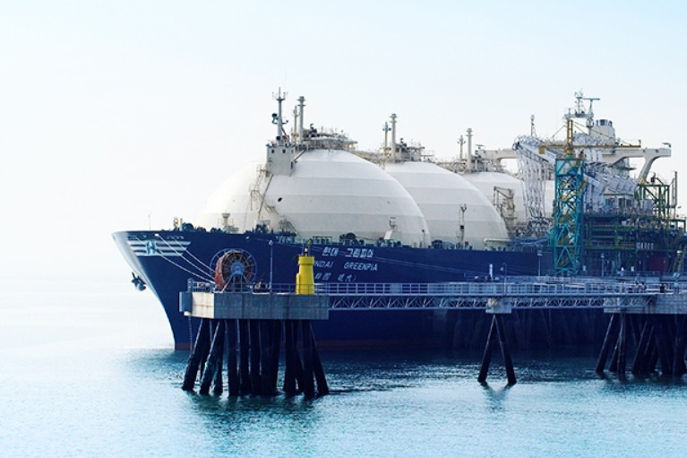 Hyundai LNG Shipping's steam carrier sold for demolition