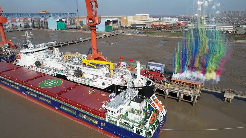 Seaspan takes delivery of third LNG bunkering vessel in China