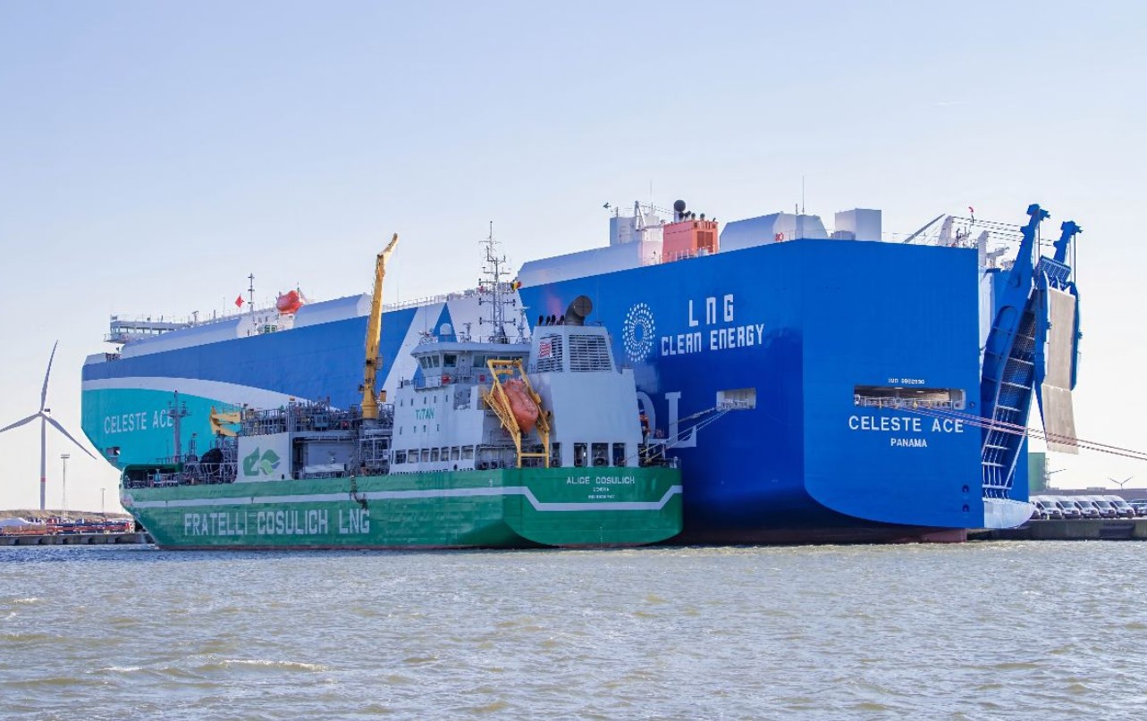 Titan, MOL wrap up first LNG bunkering op under new term contract