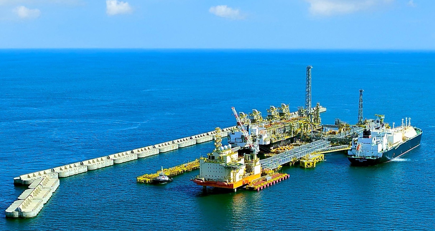China to receive first Tortue LNG cargo