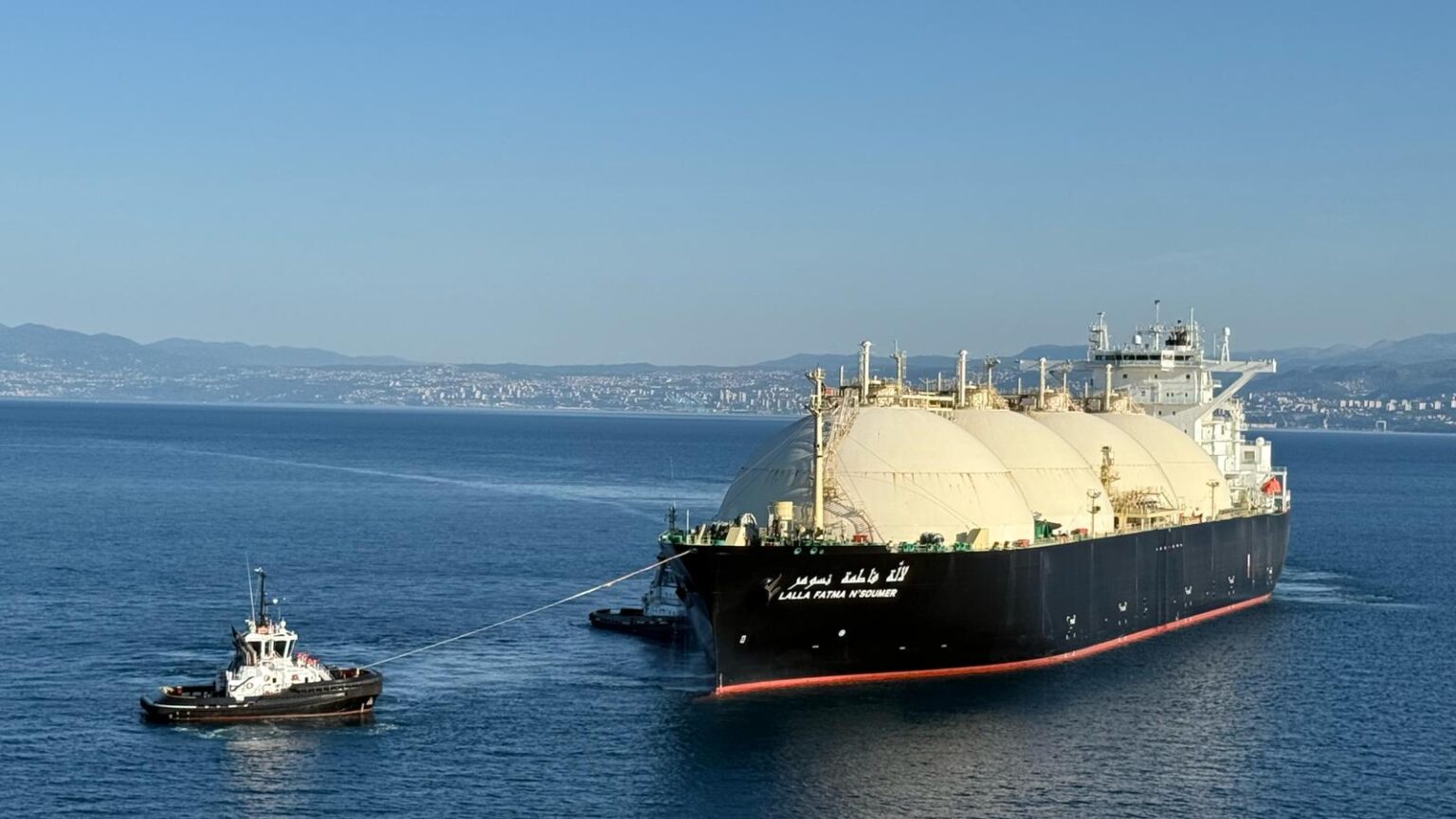 Croatian FSRU welcomes first Moss-type LNG carrier