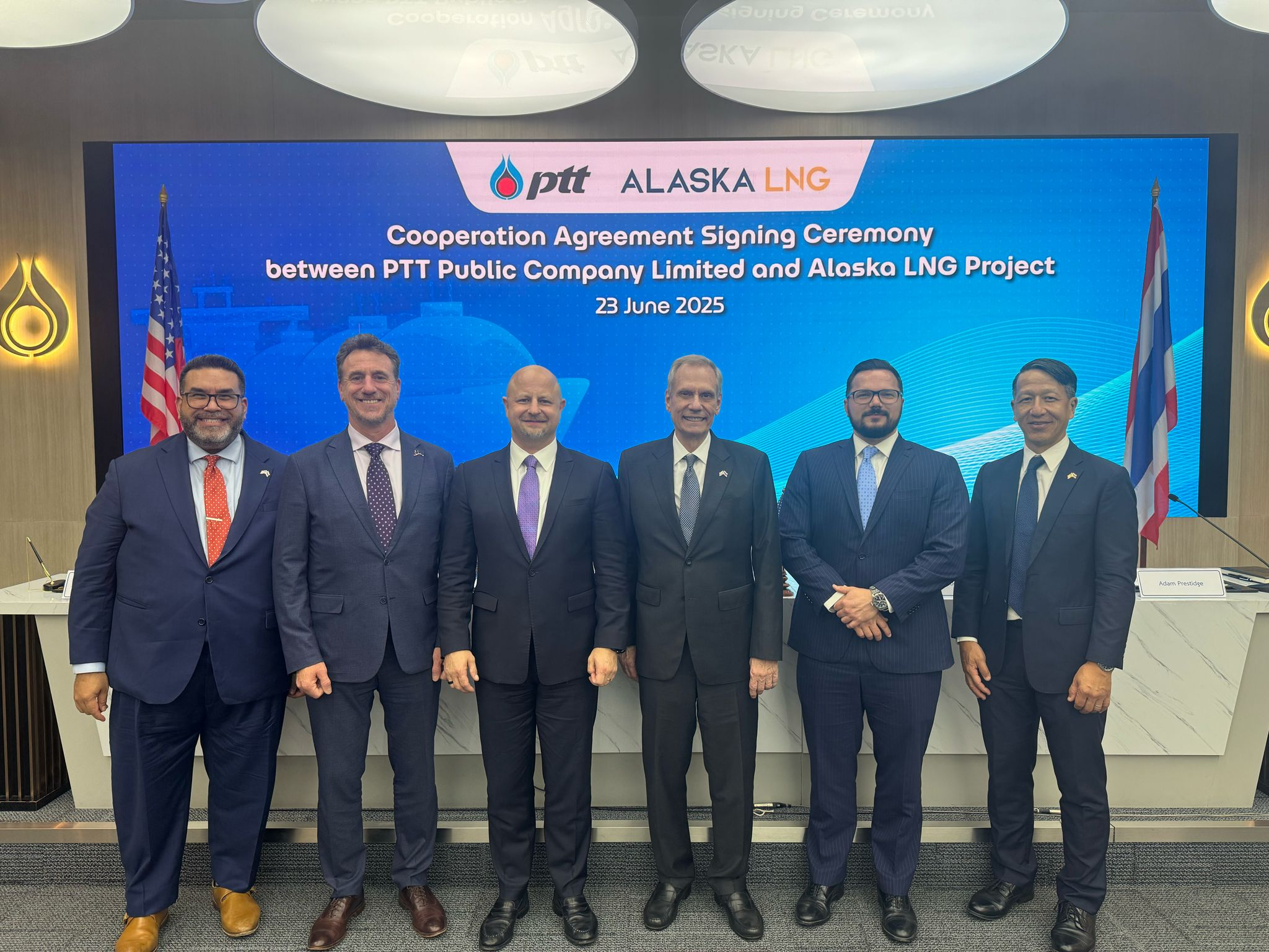 Thailand's PTT, Glenfarne ink Alaska LNG cooperation deal