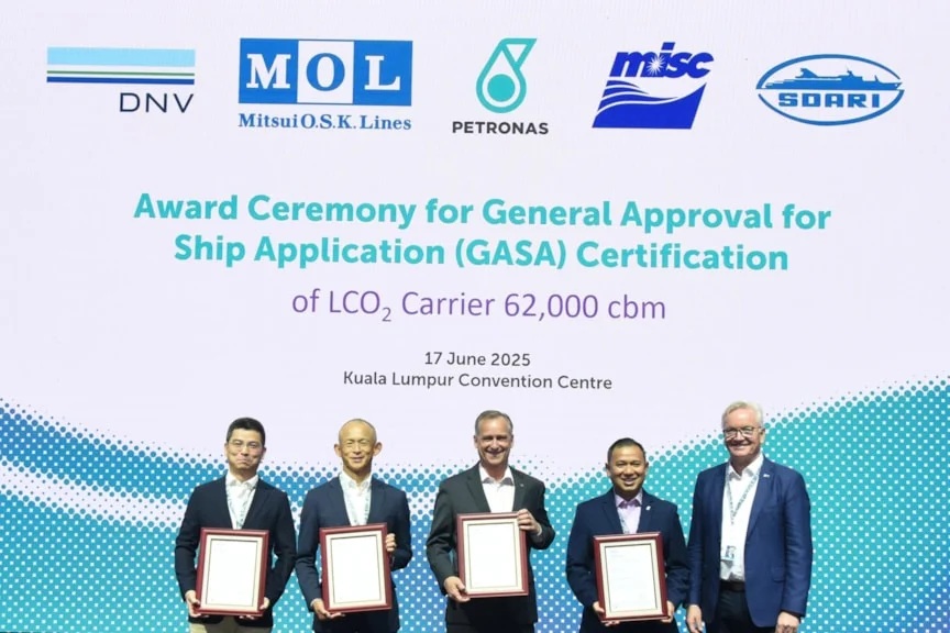 DNV approves LNG-powered LCO2 carrier