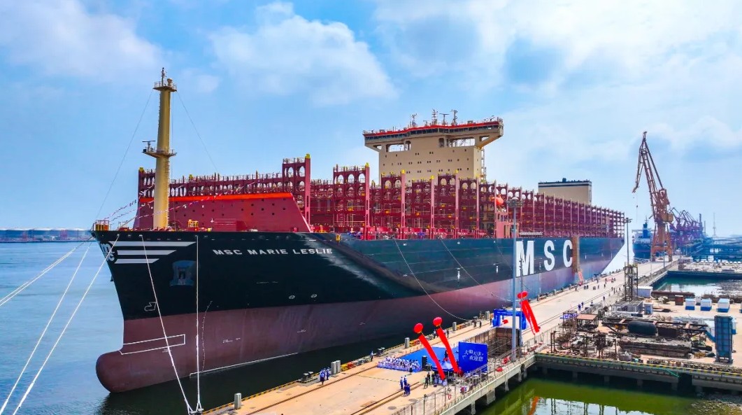 DSIC delivers new LNG-fueled containership to MSC