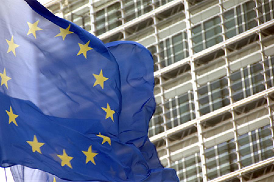 EU lifts sanctions against LNG carrier trio