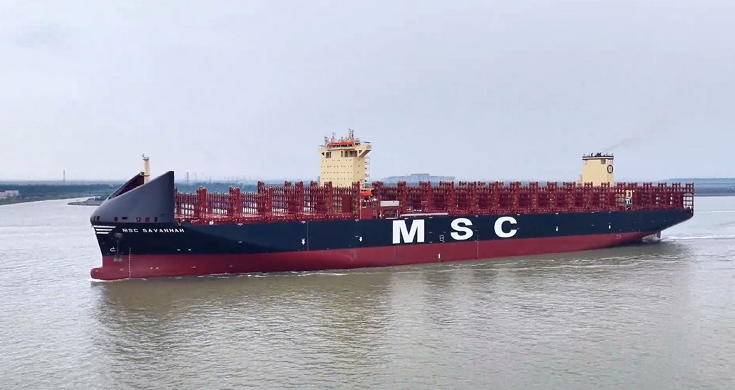 MSC takes delivery of new LNG-fueled containership in China