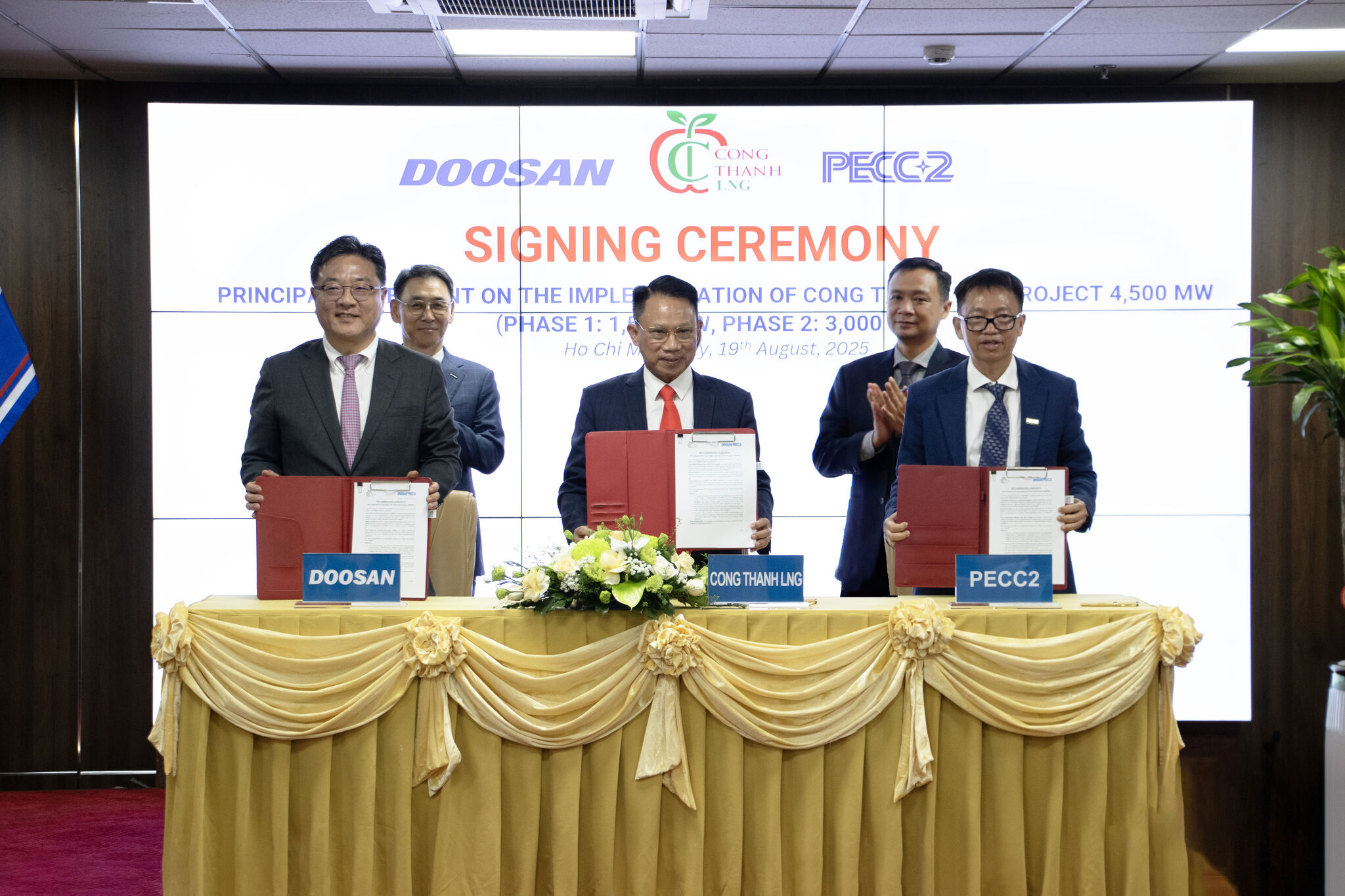 Deal signed for Vietnam's Cong Thanh LNG power plant