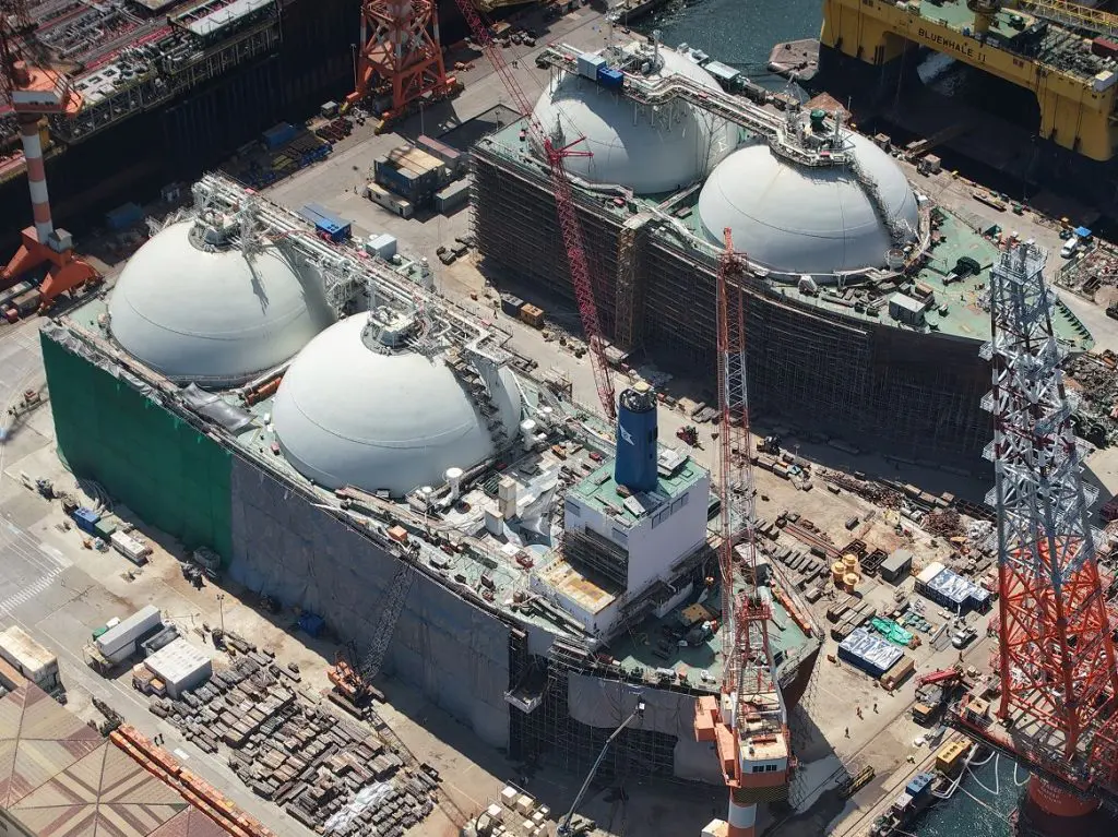 Golar moving forward with new FLNG order