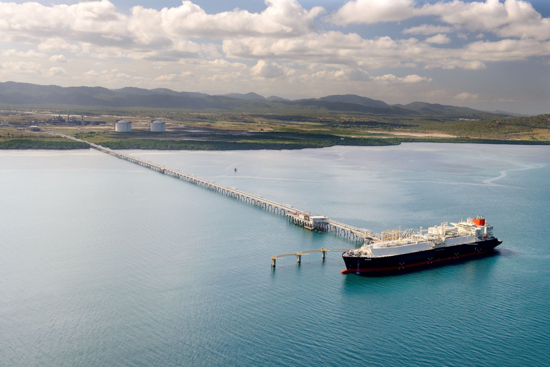 Santos CEO expects Papua LNG FID in early 2026