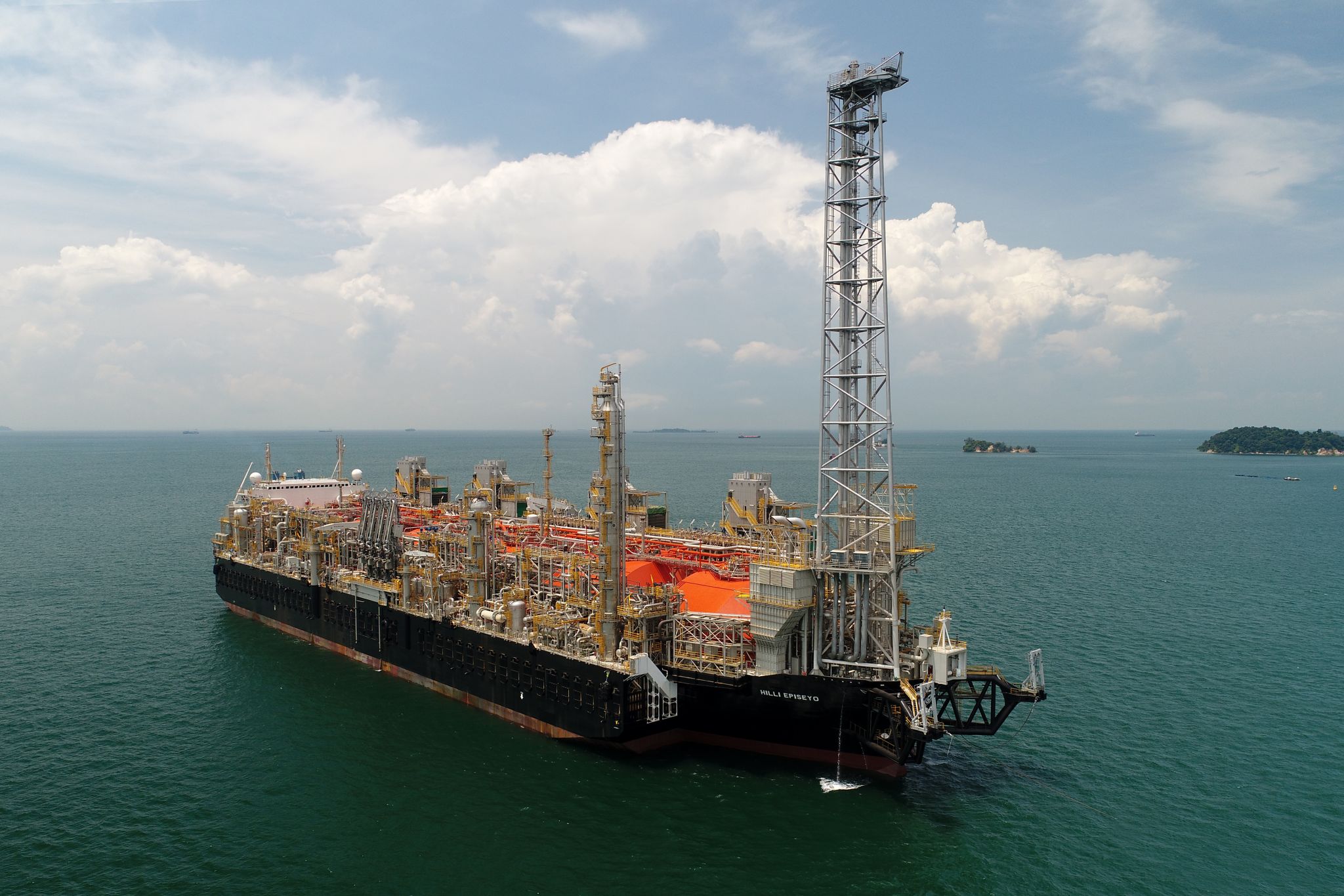Seatrium nets contract to upgrade Golar's FLNG