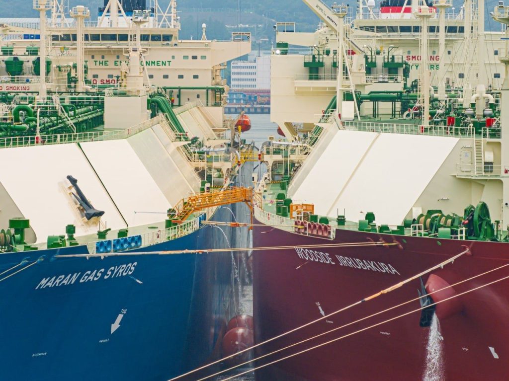 First STS LNG transfer during sea trials
